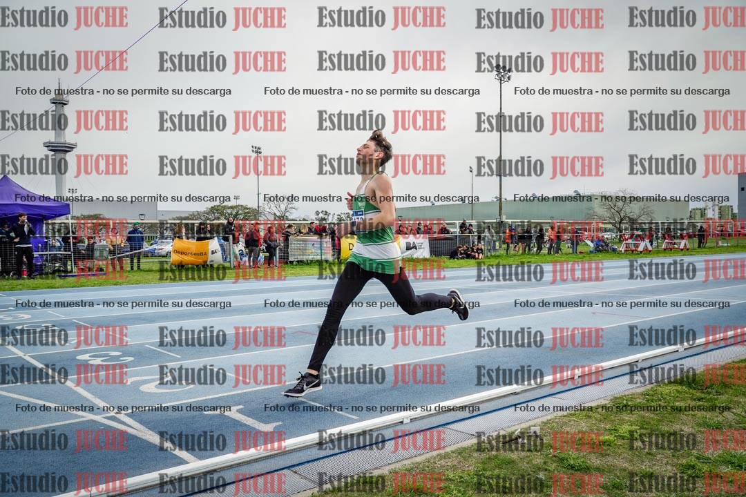 Fotos de los 800 m llanos de varones - U17