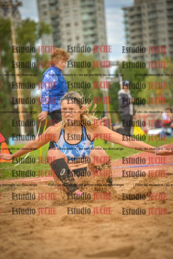 Fotos del salto en largo - mujeres mayores