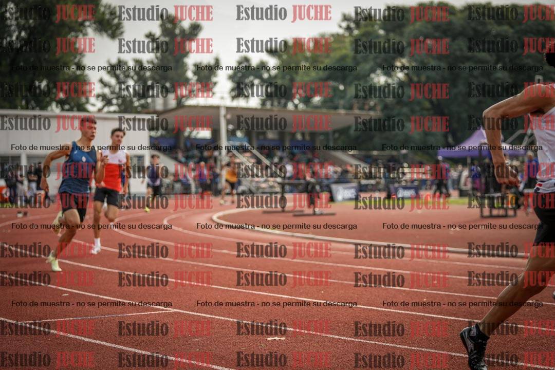Fotos de los 400 m llanos de varones