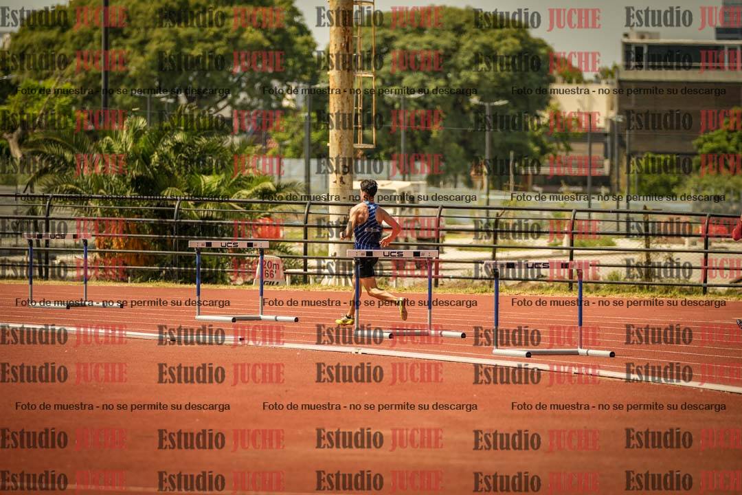 Fotos de los 400 m con vallas de varones