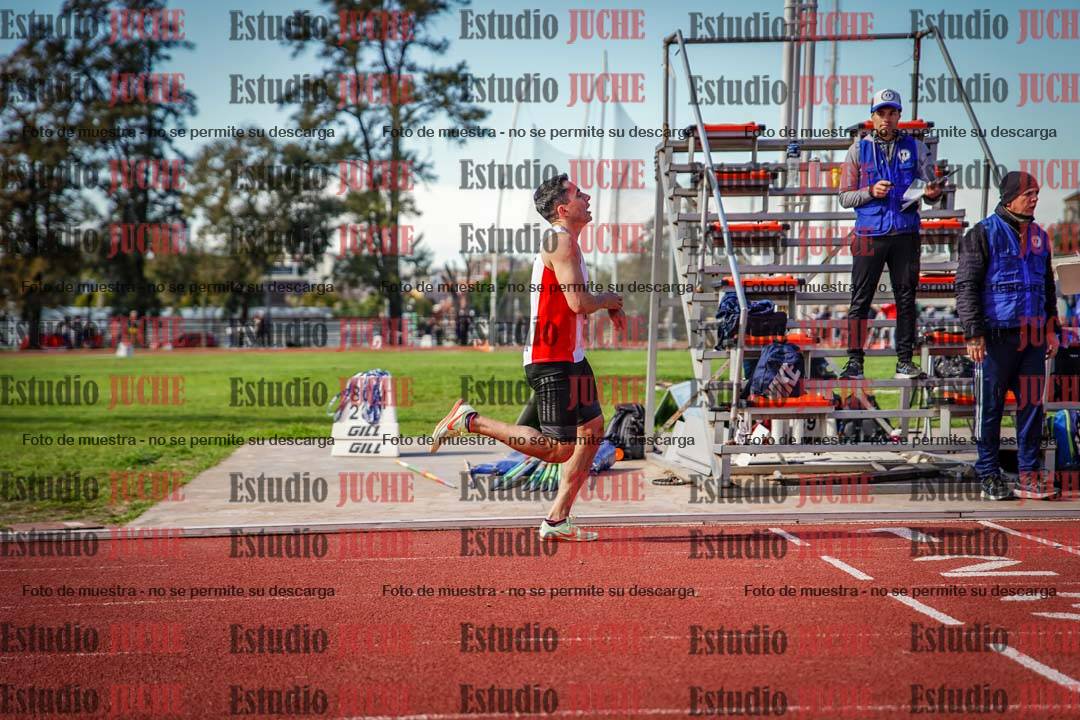 Fotos de los 800 m llanos de varones