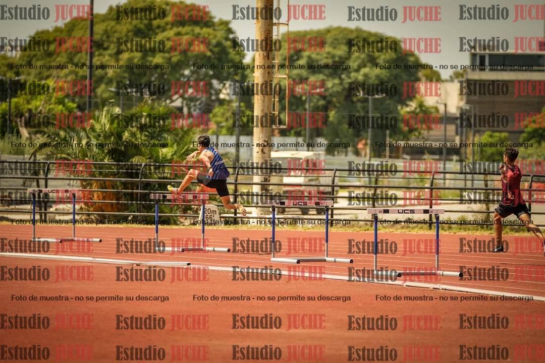 Fotos de los 400 m con vallas de varones