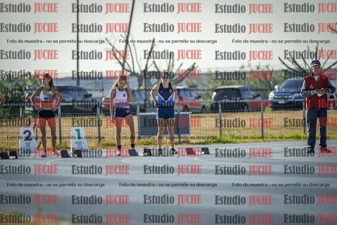 Fotos de los 100 m llanos de mujeres - FINAL U18