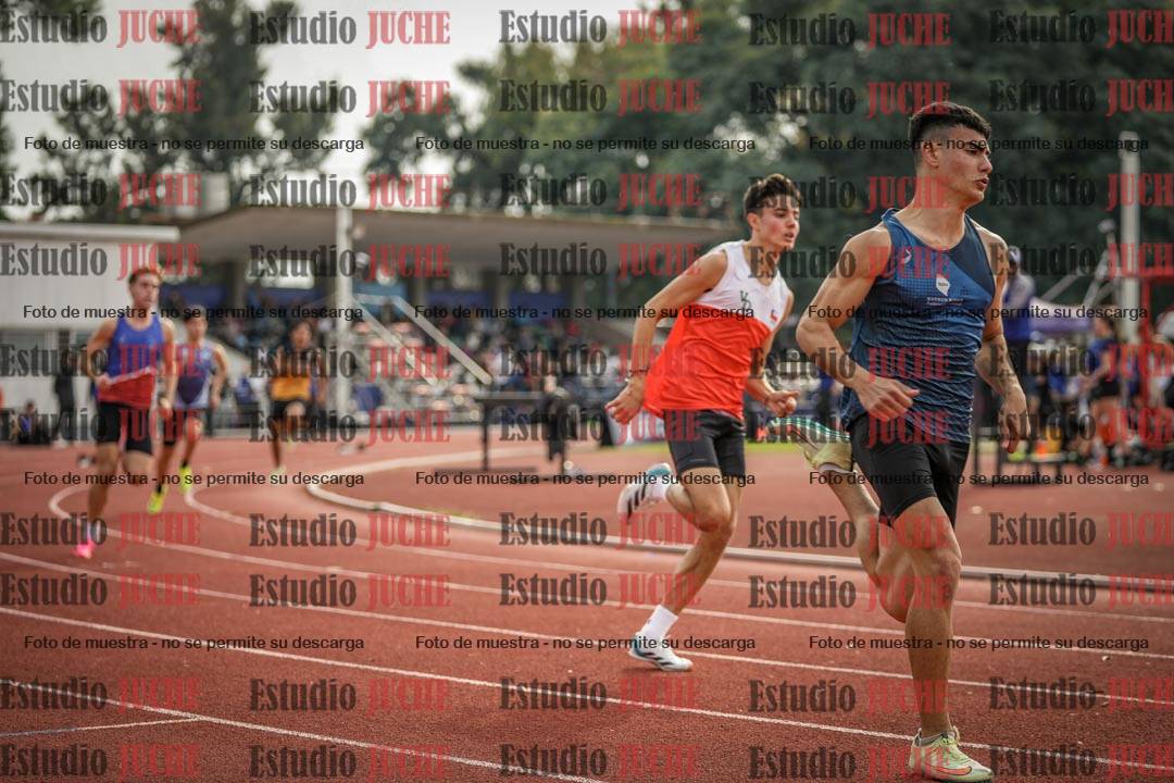 Fotos de los 400 m llanos de varones