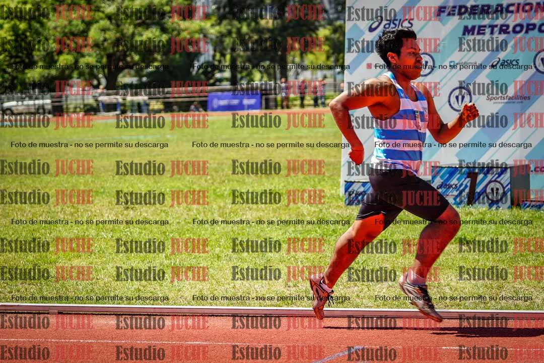 Fotos de los 800 m llanos de varones