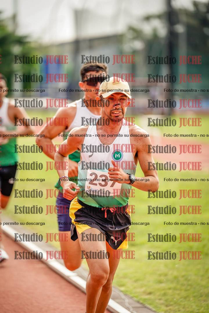 Fotos de los 3000 m llanos de varones