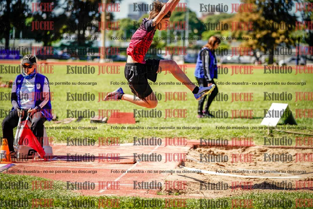 Fotos del salto en largo de varones