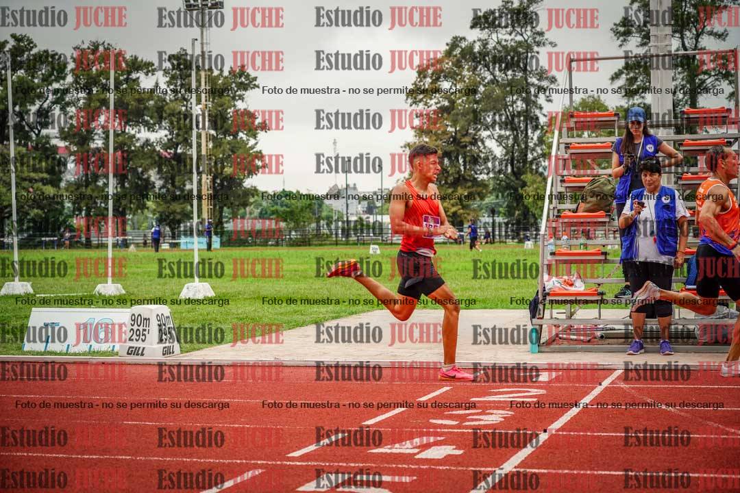 Fotos de los 800 m llanos de varones