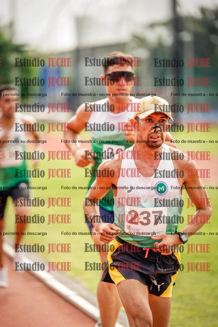 Fotos de los 3000 m llanos de varones