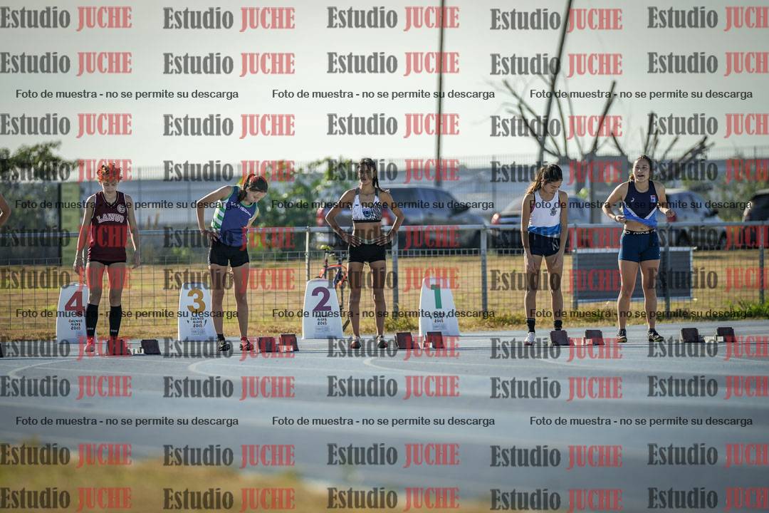 Fotos de los 100 m llanos de mujeres - FINAL U18
