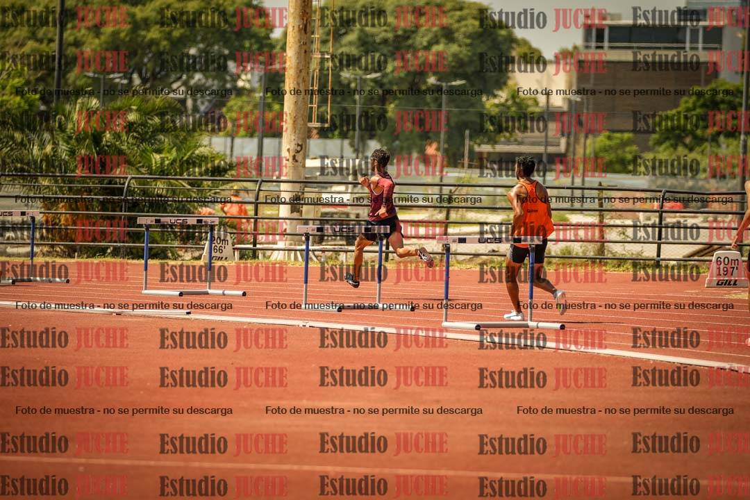 Fotos de los 400 m con vallas de varones