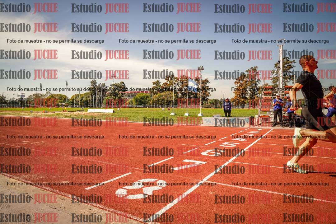 Fotos de los 100 m llanos de varones
