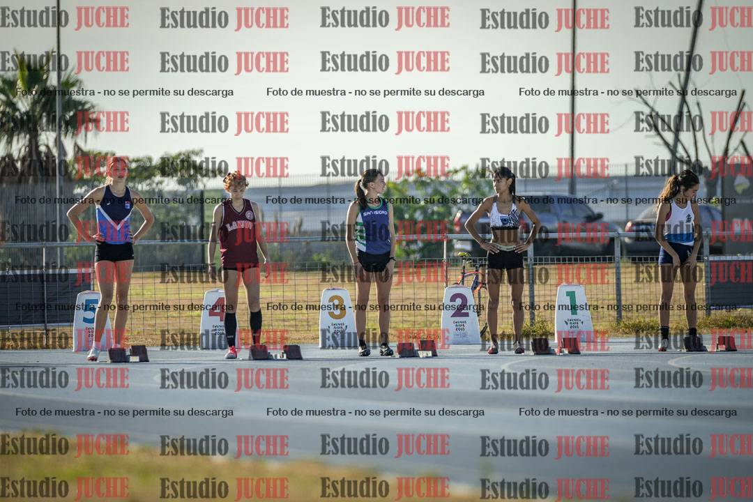 Fotos de los 100 m llanos de mujeres - FINAL U18