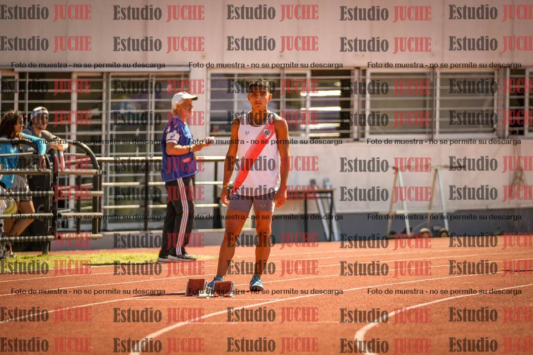 Fotos de los 400 m llanos de varones
