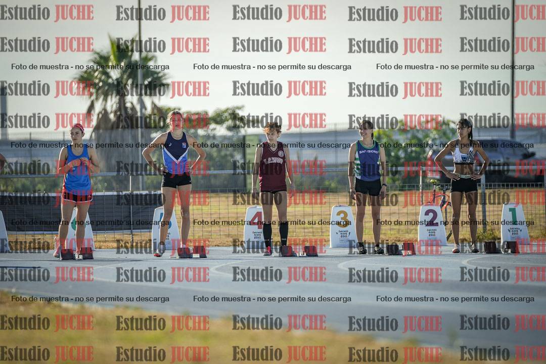 Fotos de los 100 m llanos de mujeres - FINAL U18