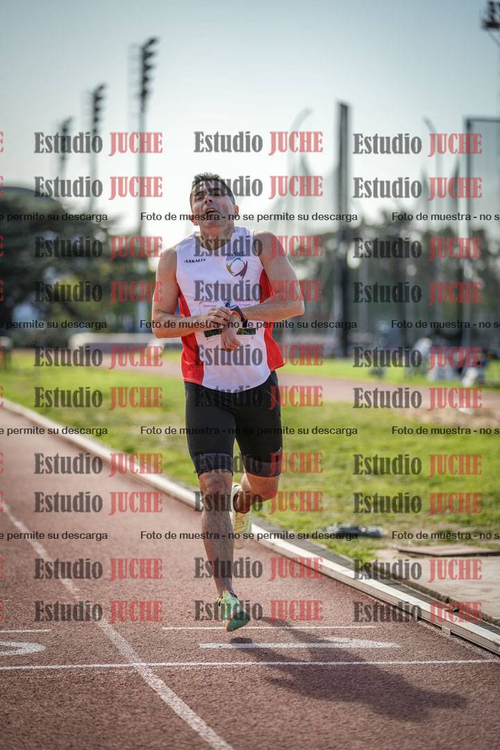 Fotos de los 800 m llanos de varones