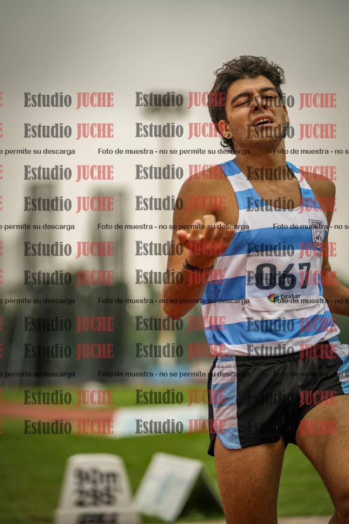 Fotos de los 800 m llanos de varones