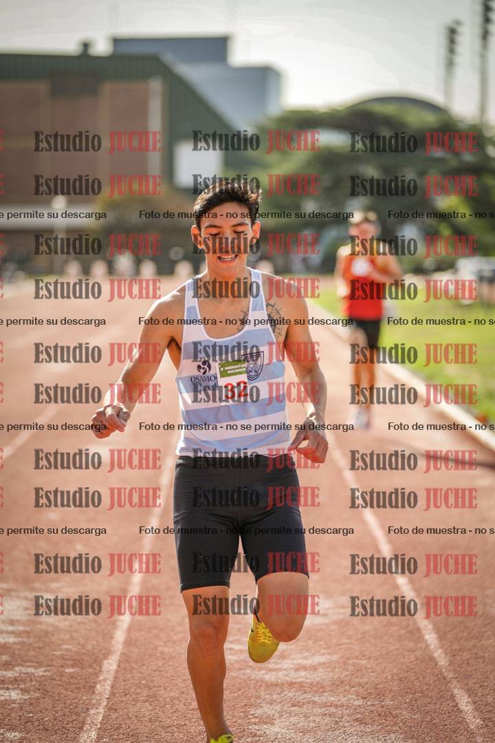 Fotos de los 800 m llanos de varones