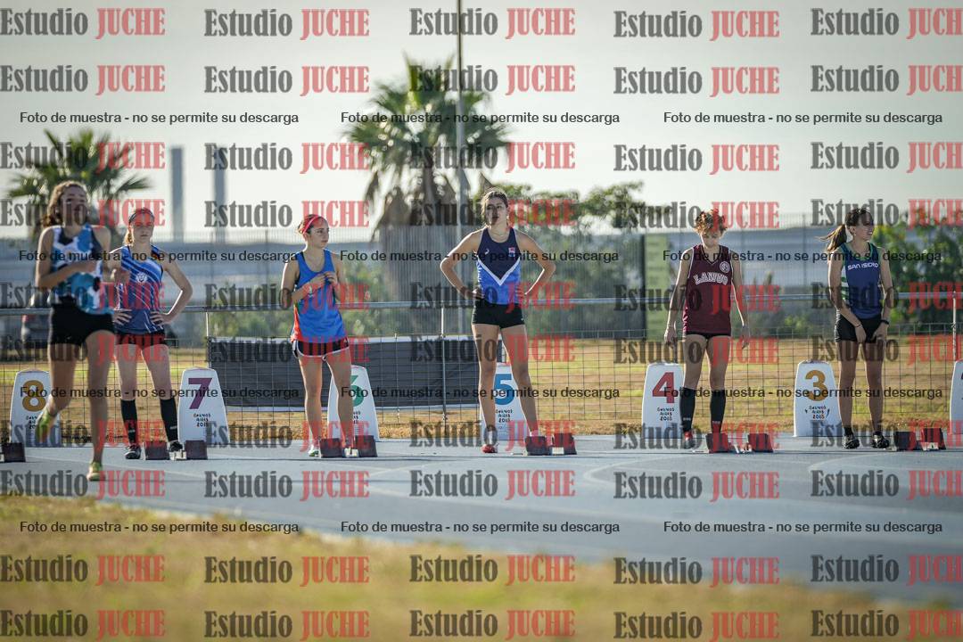 Fotos de los 100 m llanos de mujeres - FINAL U18