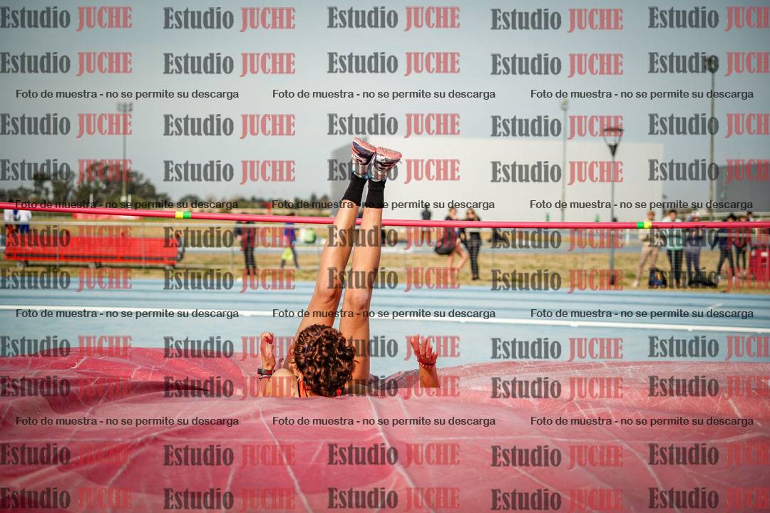 Fotos del salto en alto de mujeres