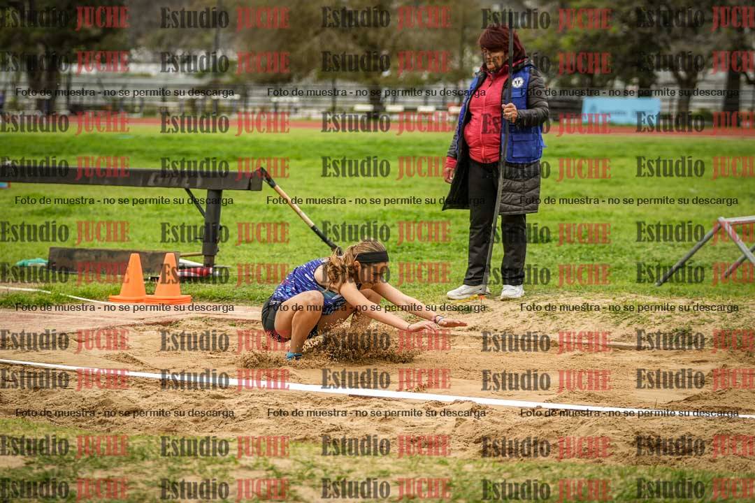 Fotos del salto triple de mujeres y varones - todas las tablas