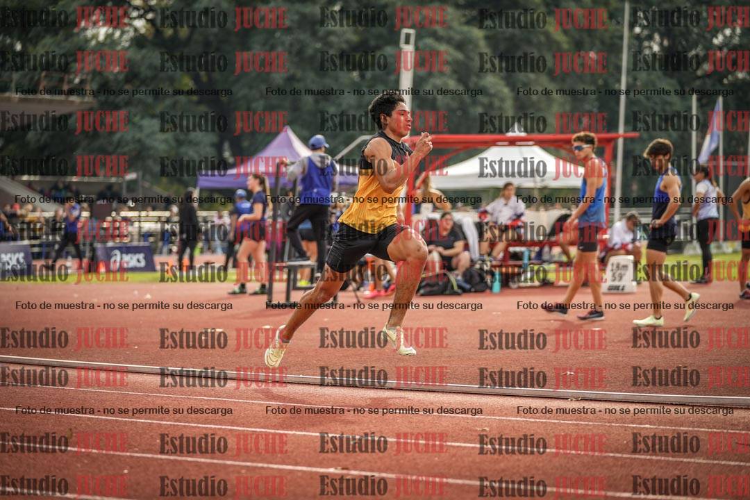 Fotos de los 400 m llanos de varones