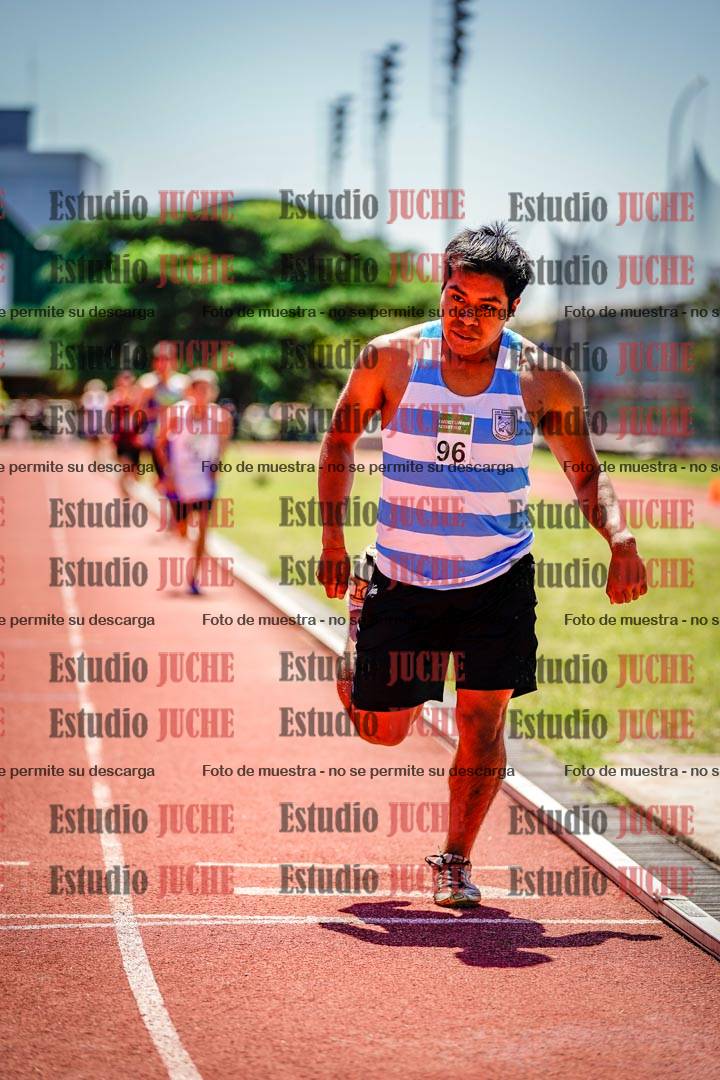Fotos de los 800 m llanos de varones