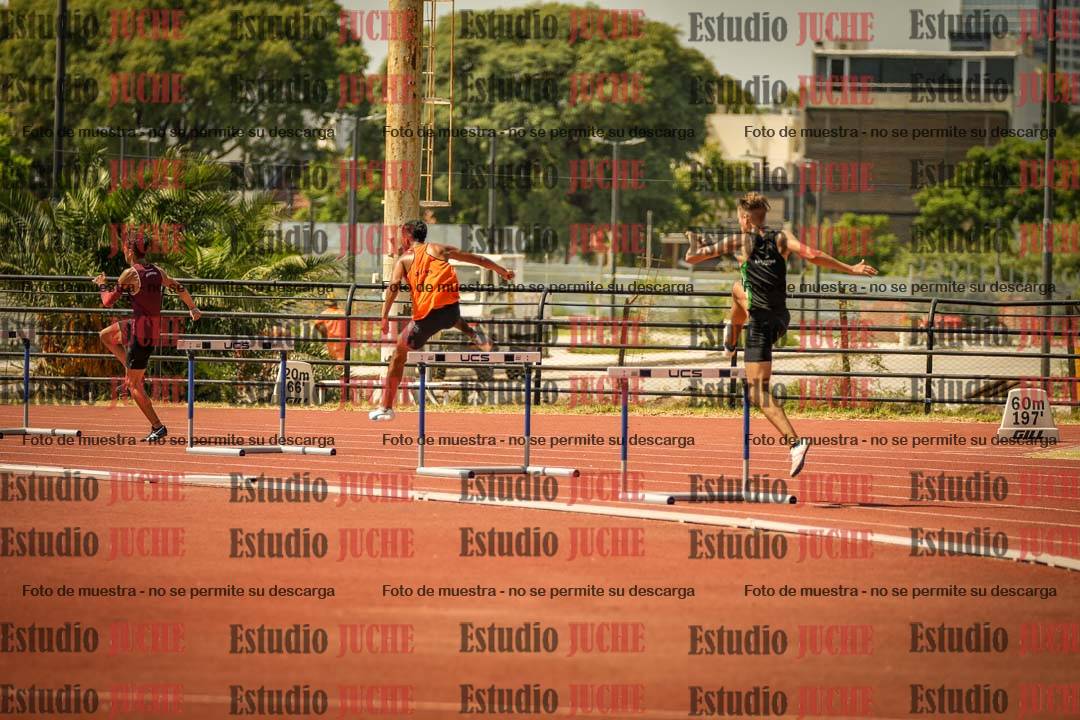 Fotos de los 400 m con vallas de varones