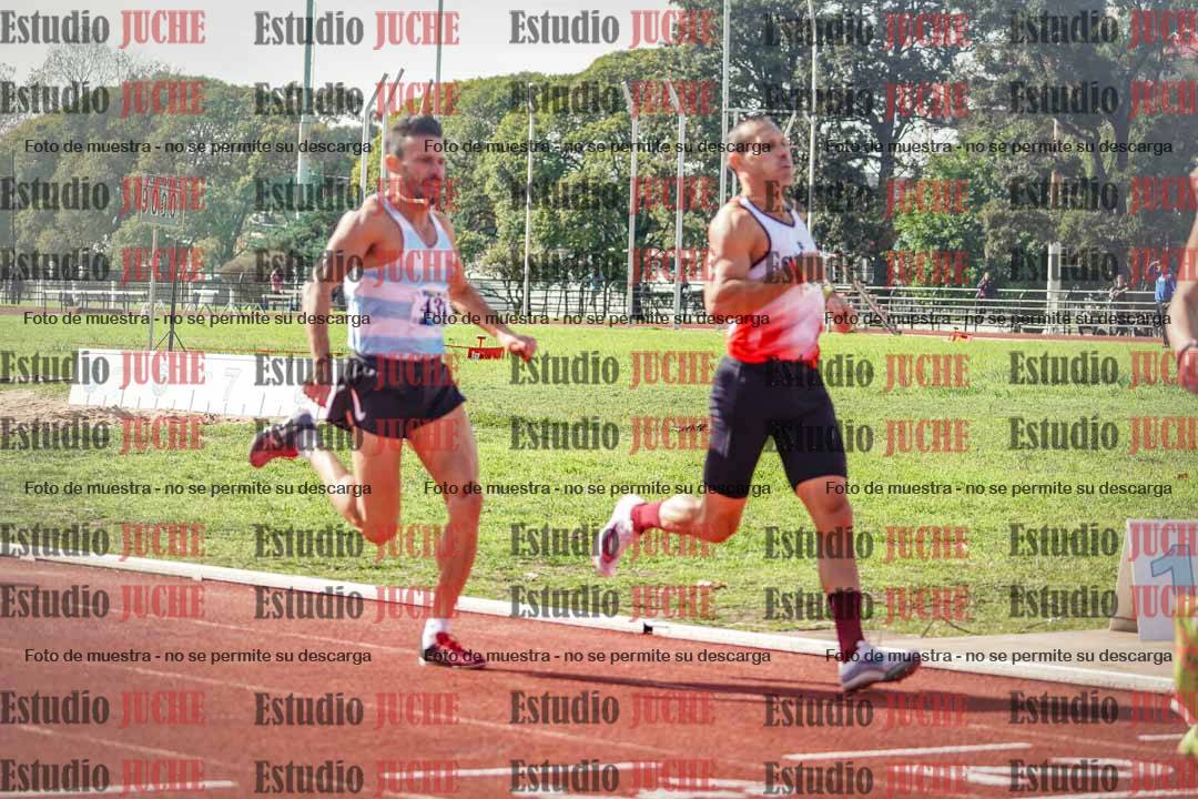Fotos de los 800 m llanos de varones