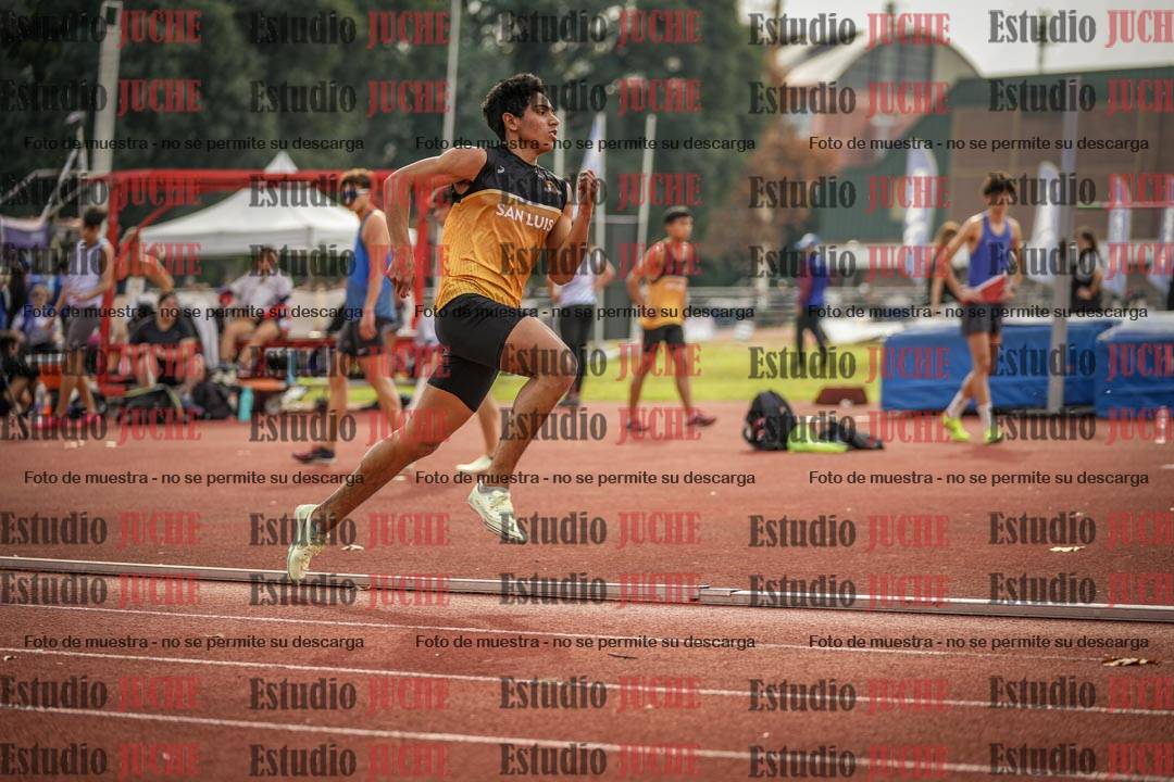 Fotos de los 400 m llanos de varones