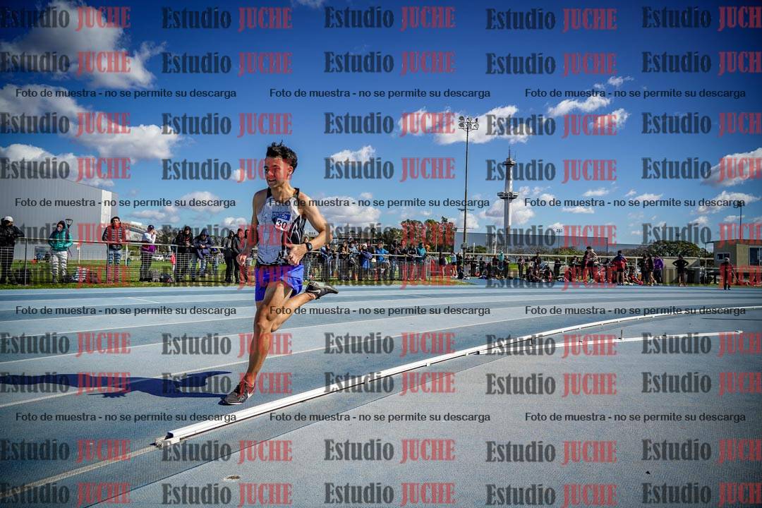 Fotos de los 800 m llanos de varones