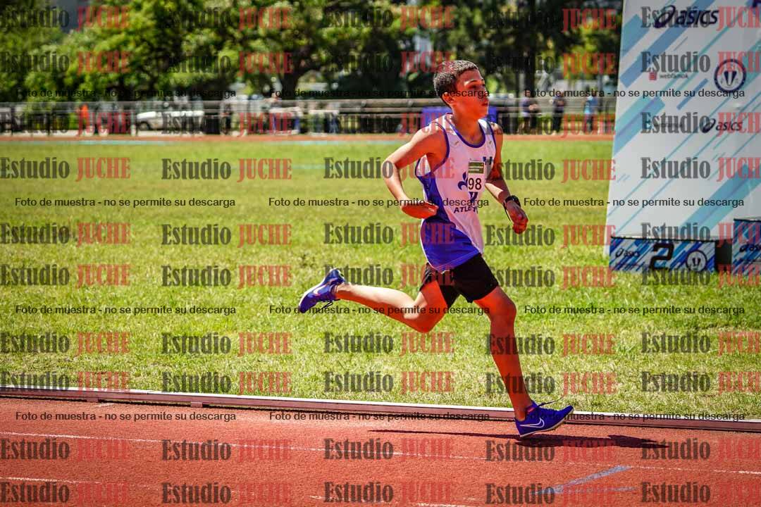 Fotos de los 800 m llanos de varones