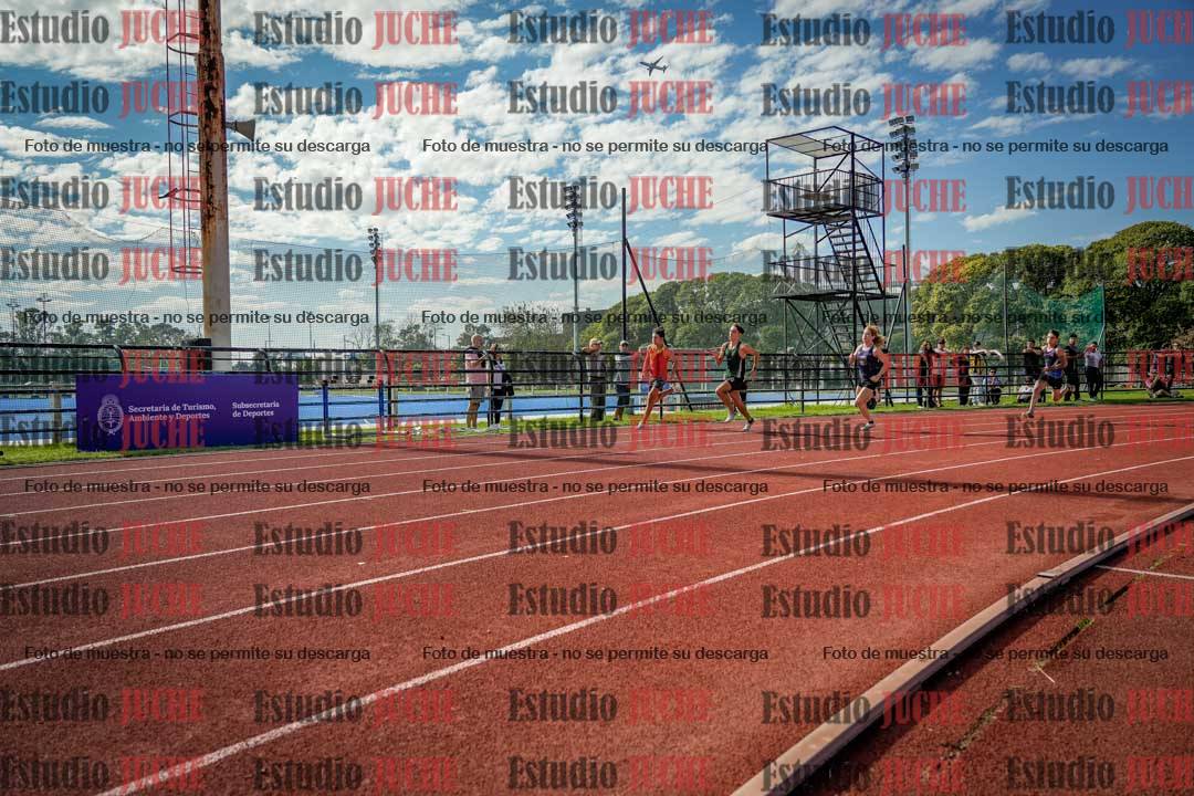Fotos de los 200 m llanos de varones