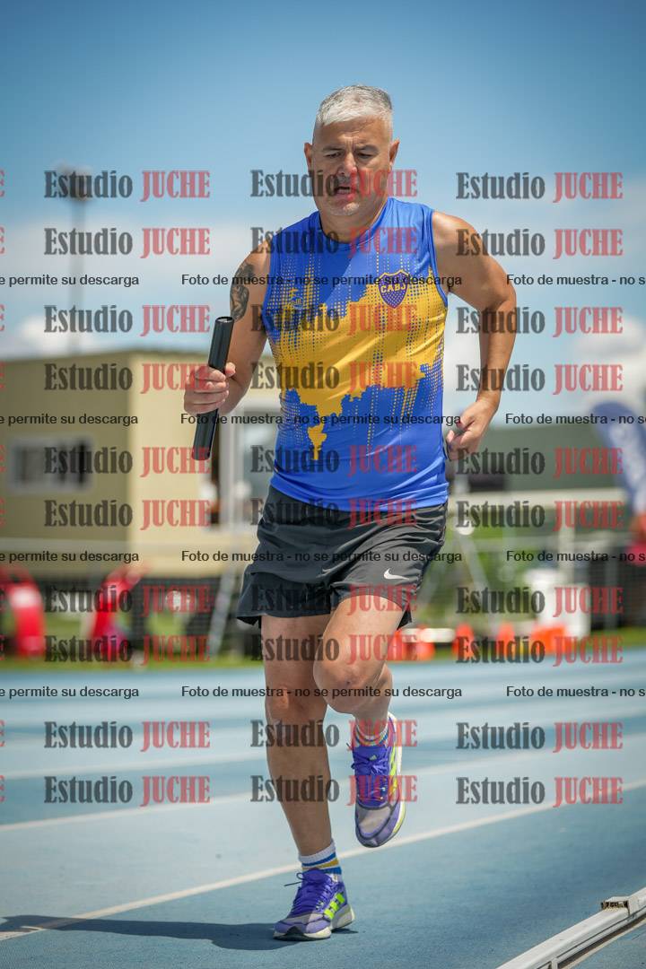 Fotos durante el transcurso de los relevos 20' para running teams - serie 1