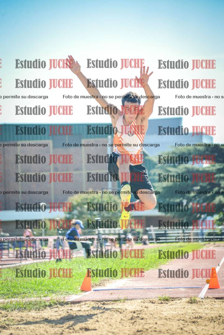 Fotos del salto en largo de varones
