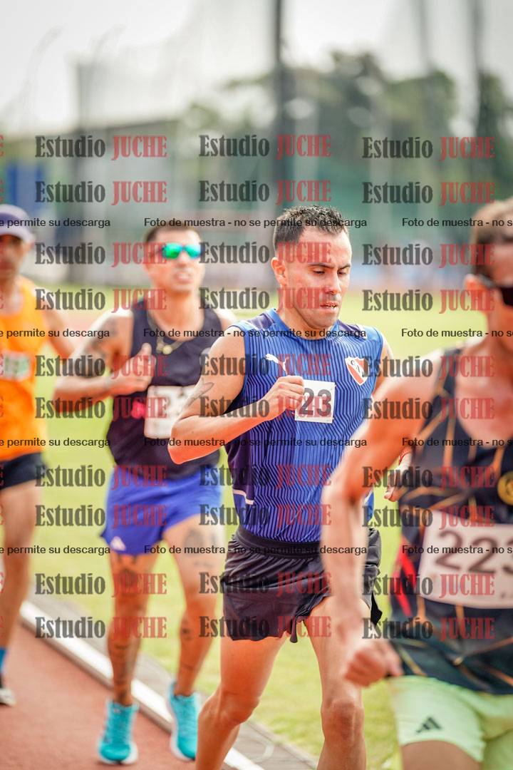Fotos de los 3000 m llanos de varones