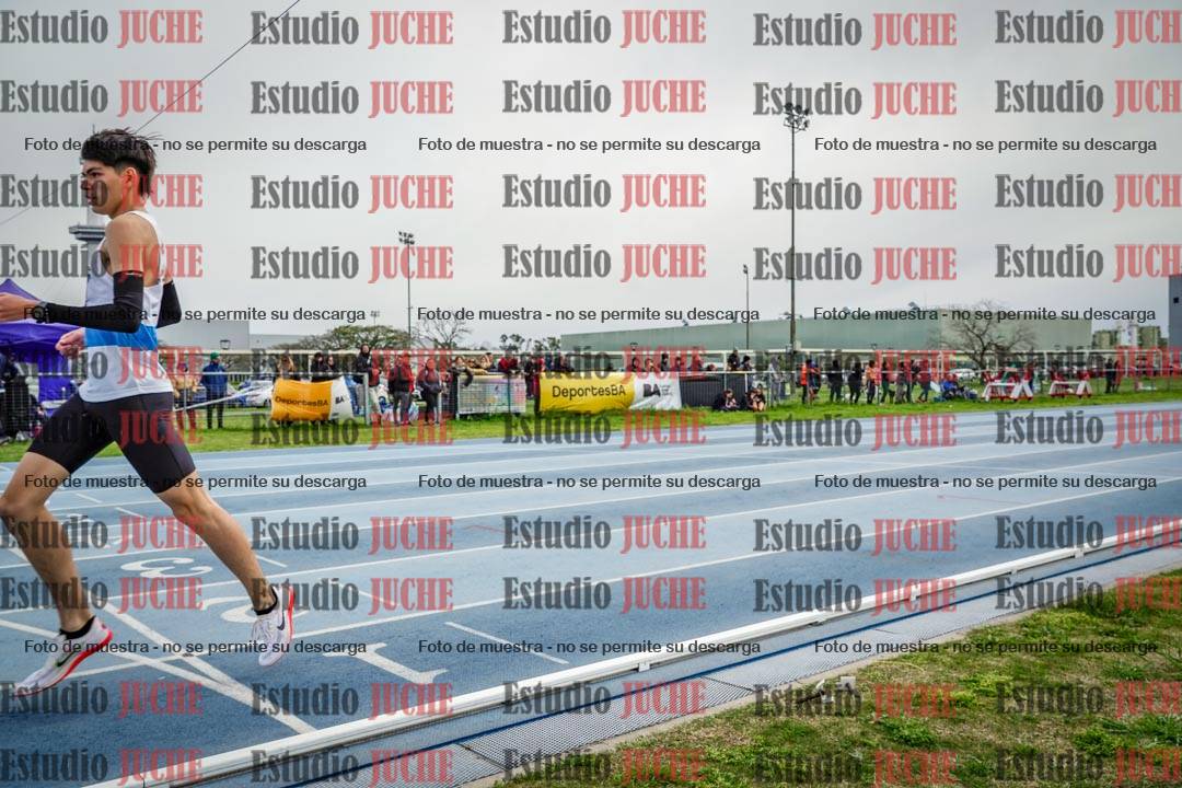 Fotos de los 800 m llanos de varones - U17