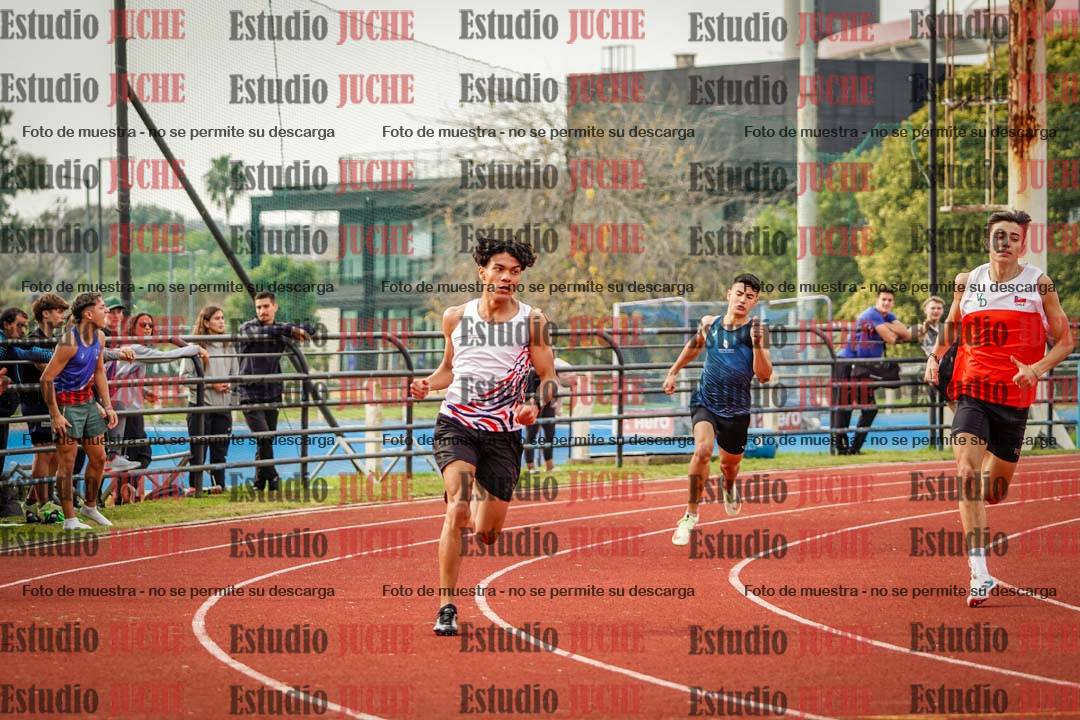 Fotos de los 400 m llanos de varones