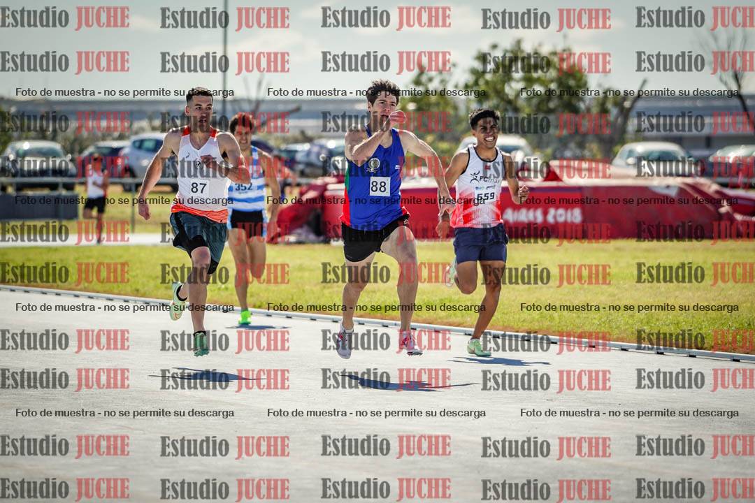 Fotos de los 800 m llanos de varones