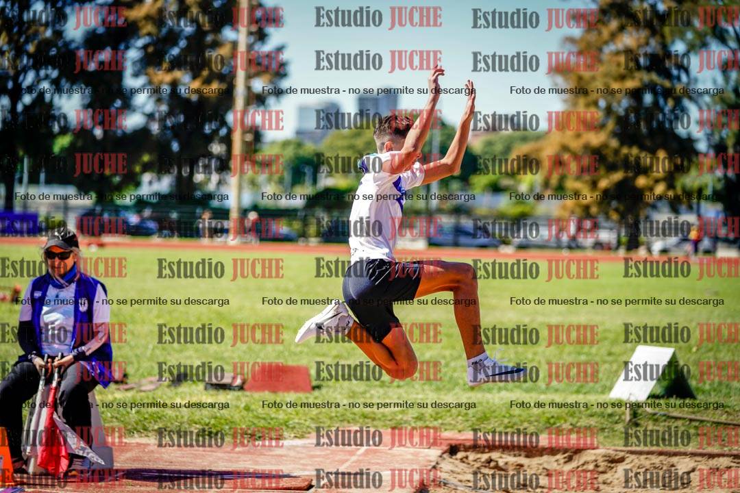 Fotos del salto en largo de varones
