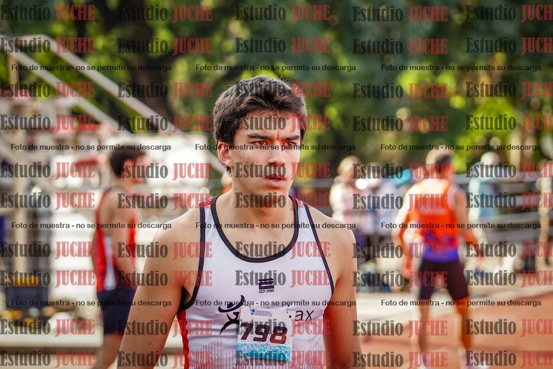 Fotos de los 800 m llanos de varones