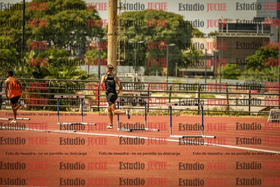 Fotos de los 400 m con vallas de varones