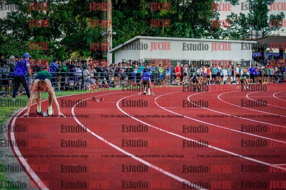 Fotos de los 400 m llanos de varones