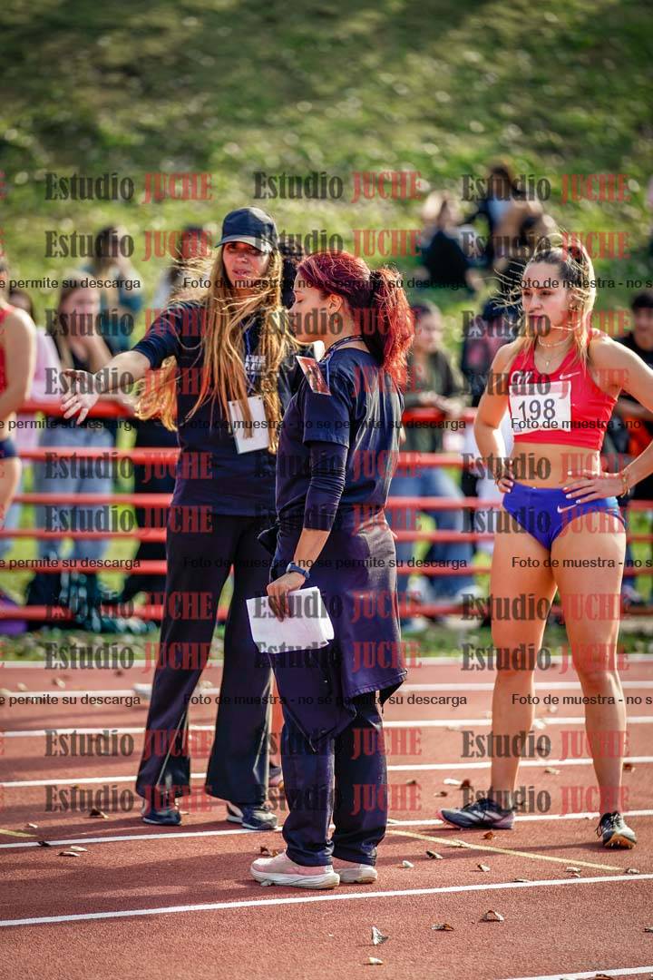 Fotos de algunos extras y podios del día 1
