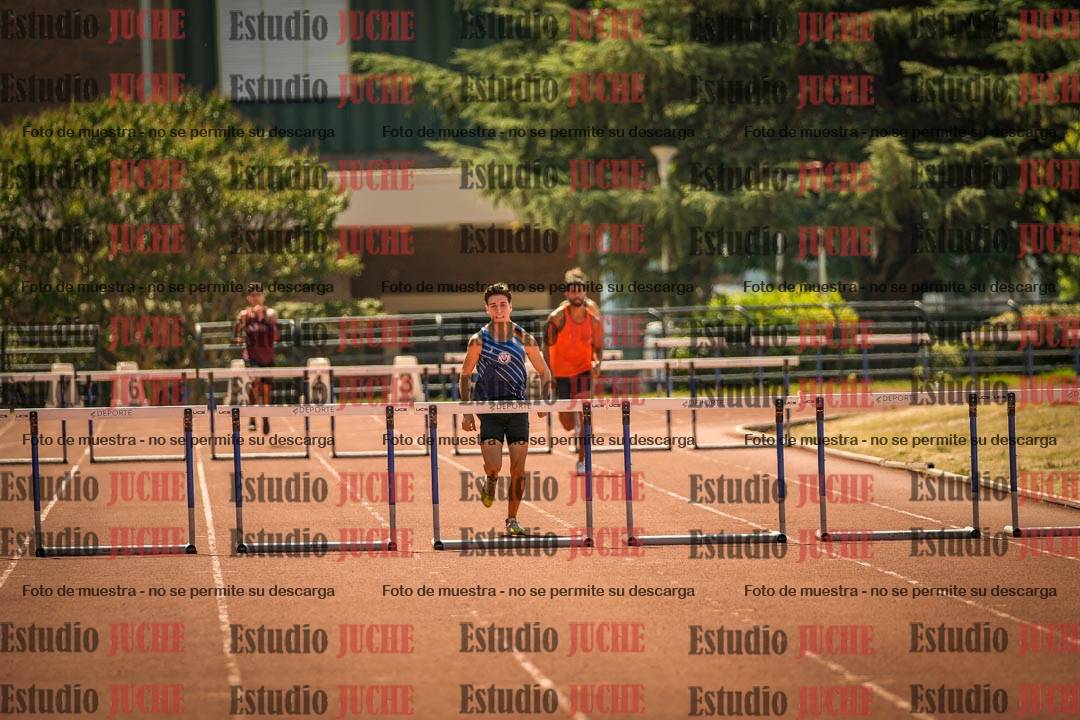 Fotos de los 400 m con vallas de varones