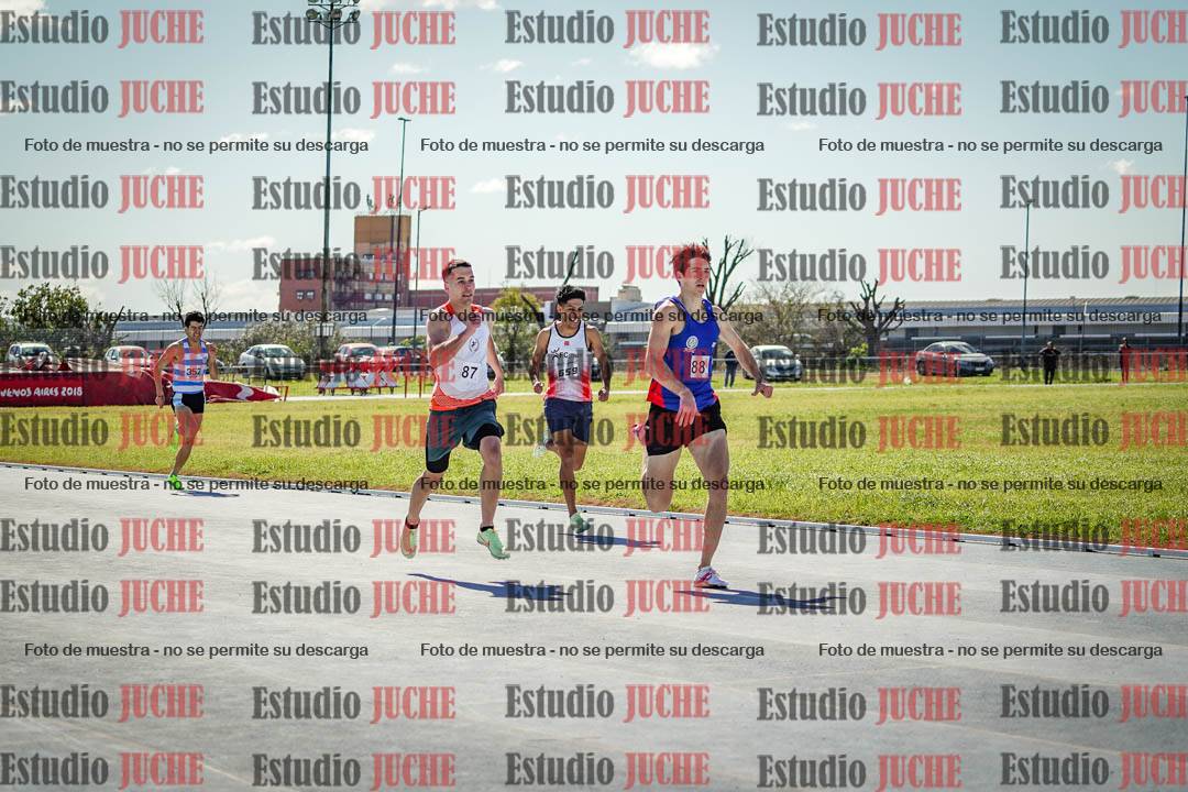 Fotos de los 800 m llanos de varones