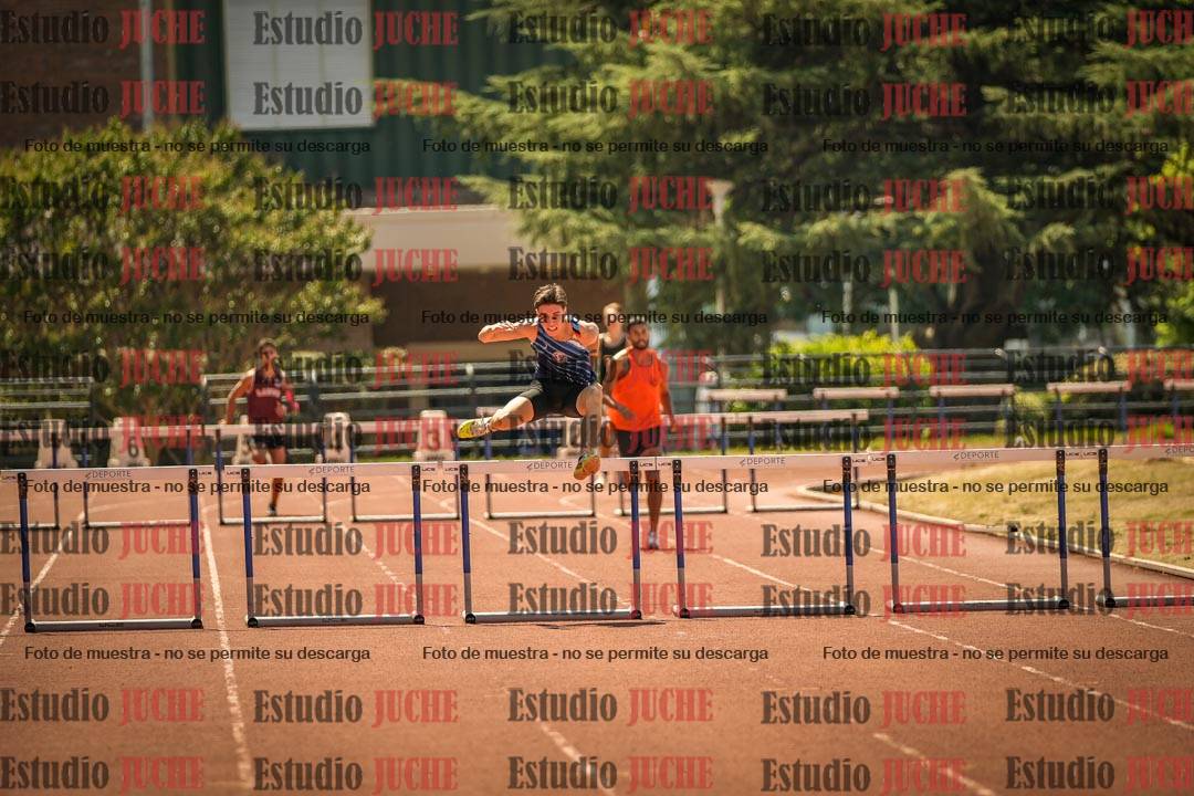 Fotos de los 400 m con vallas de varones