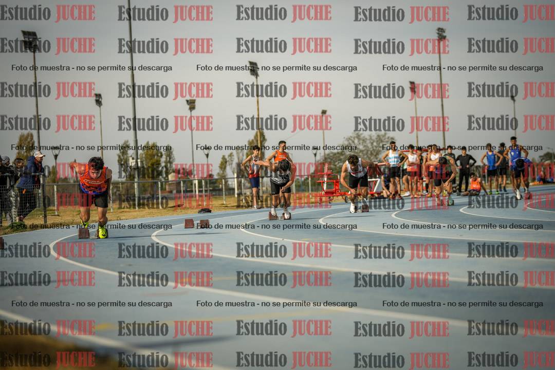 Fotos de los 200 m llanos de varones