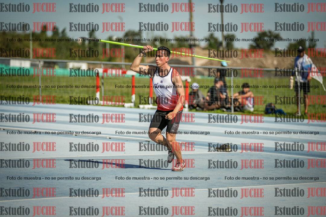 Fotos del lanzamiento de la jabalina de varones