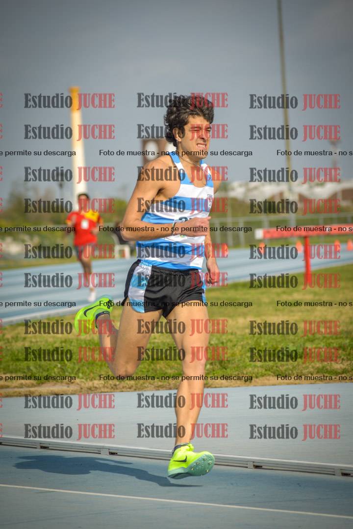 Fotos de los 800 m llanos de varones